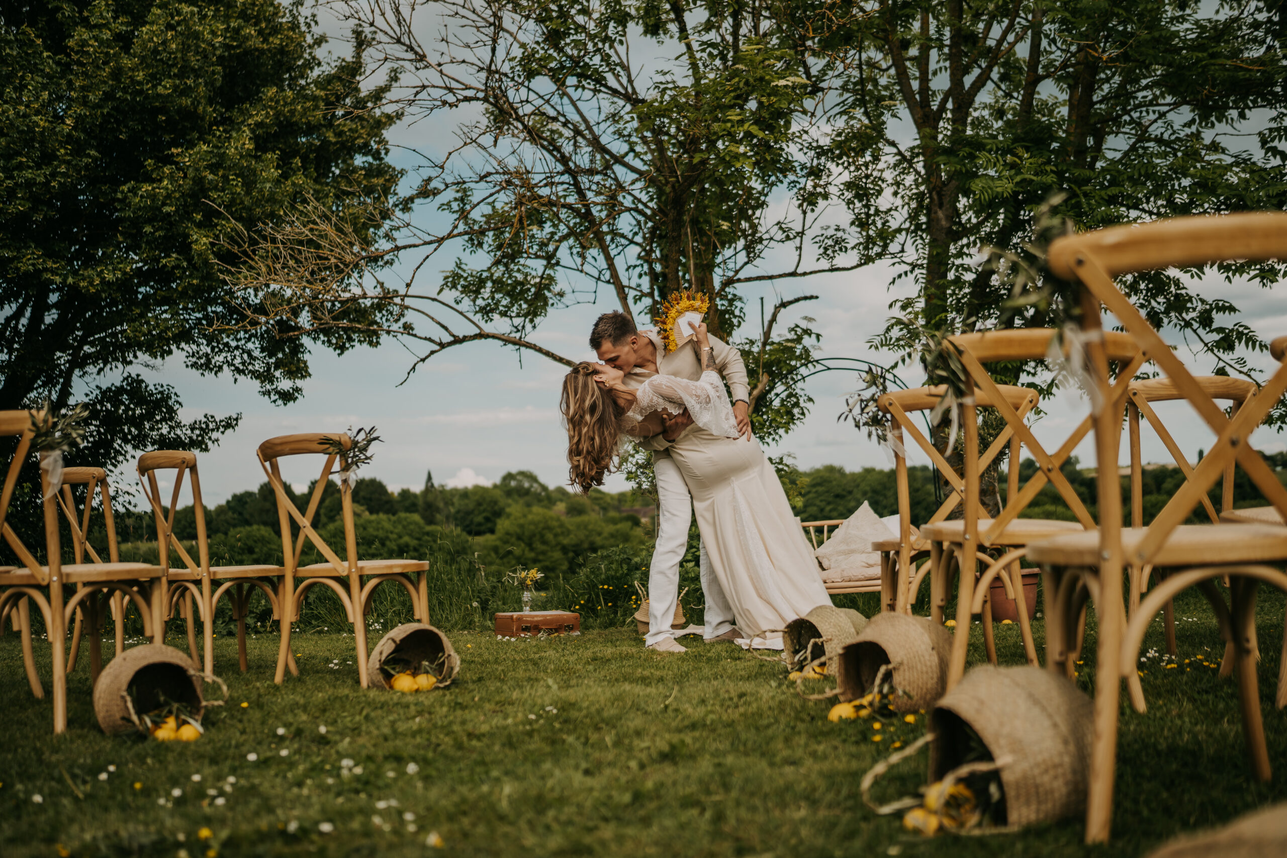 Chaises en bois en location Chaises en bois en location