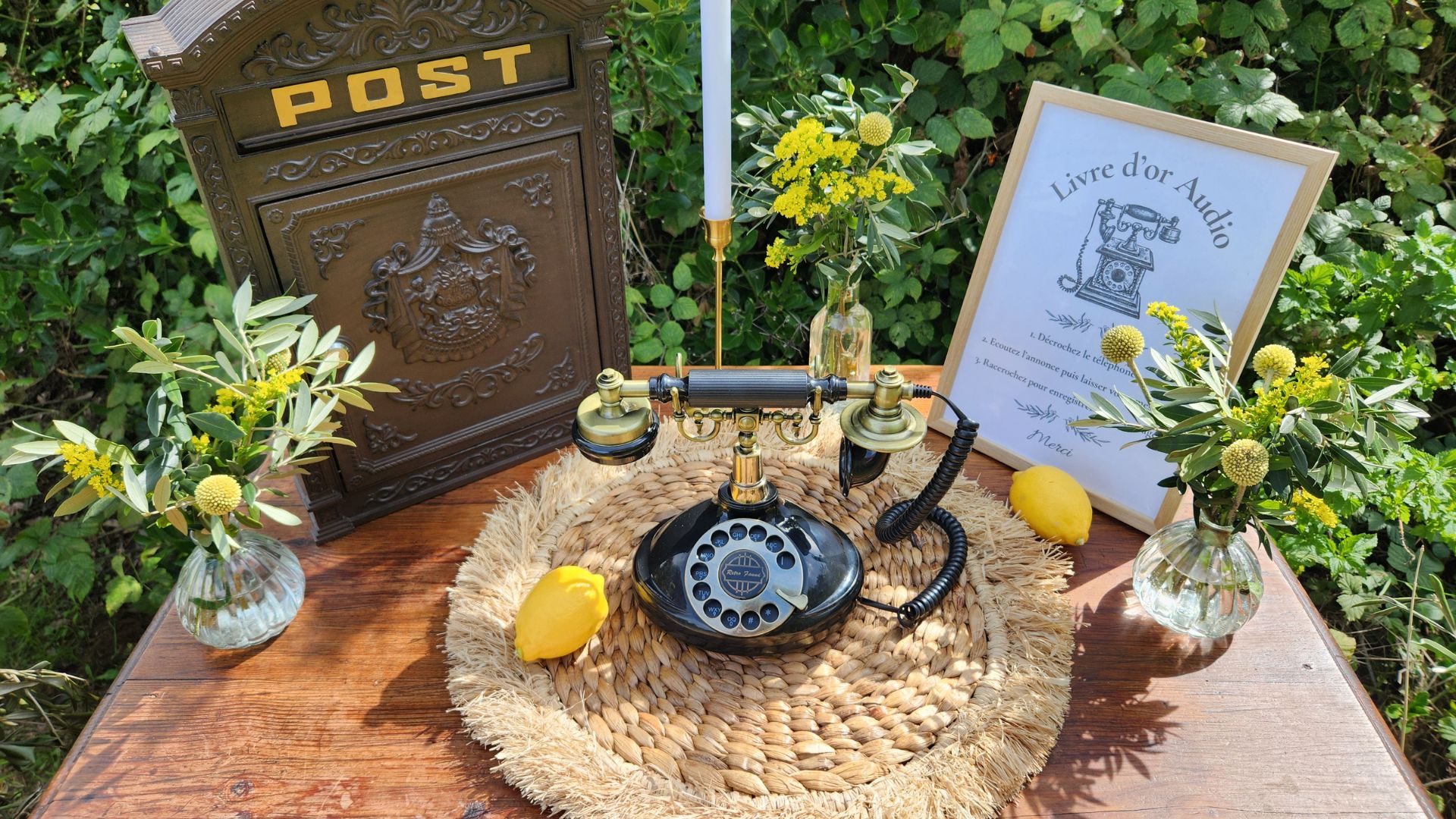 Téléphone vintage livre d'or audio by Tiana Events